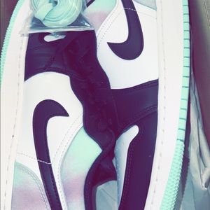Jordan 1 low wore 1 time clean